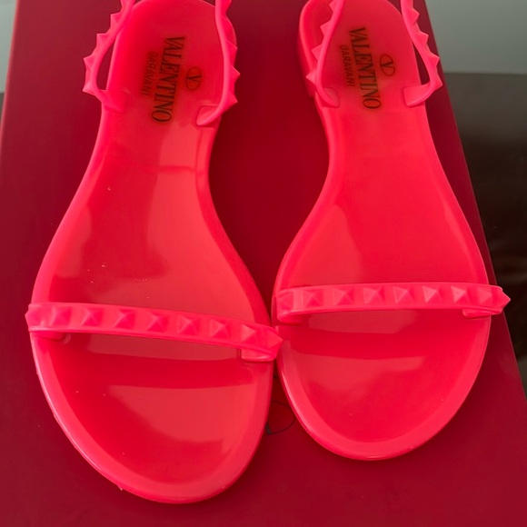 VALENTINO GARAVANI Hot Pink Jelly Sandals - Picture 8 of 13
